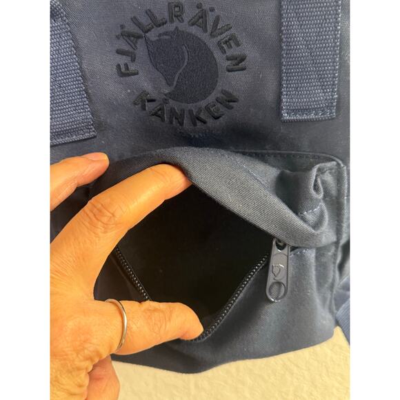 Fjallraven Re-Kånken Mini In Navy Blue/ Slate - Picture 4 of 12